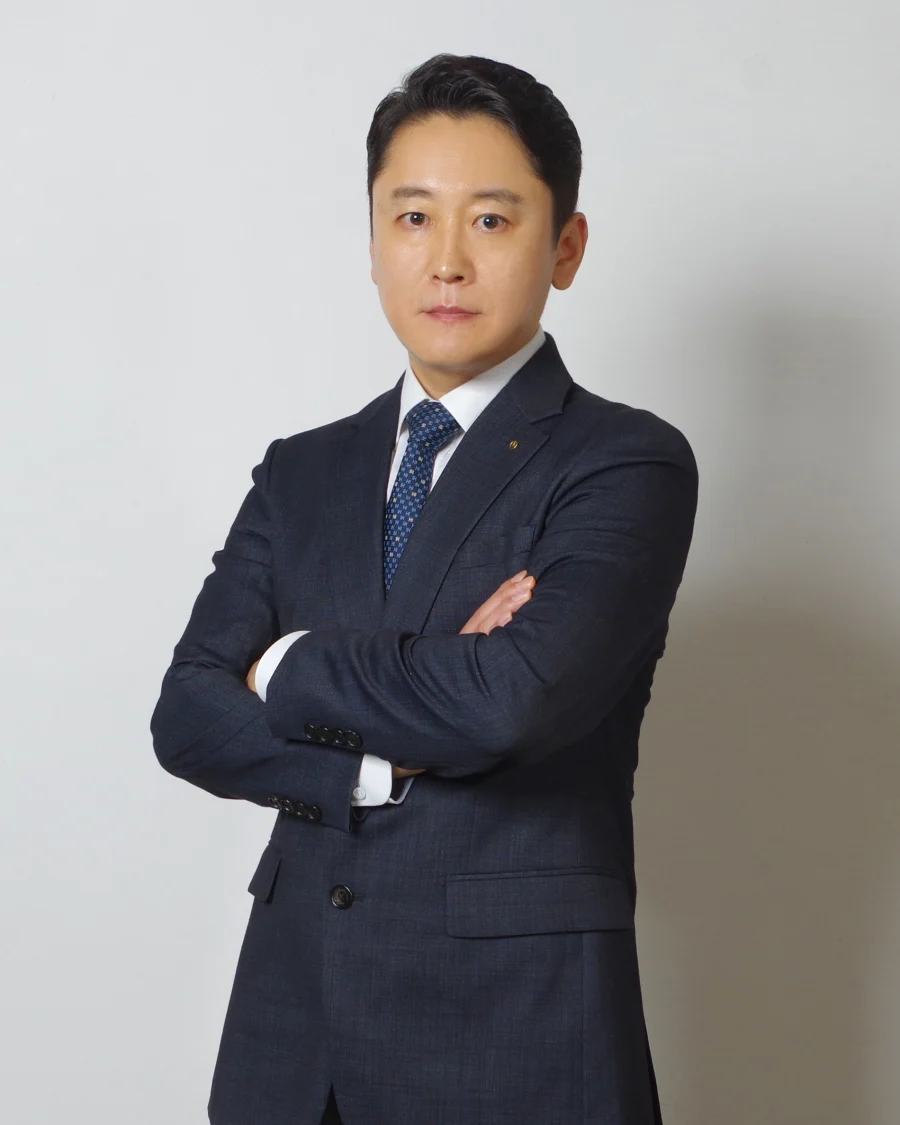 벤츠 딜러 구명우 팀장 정장 프로필 사진